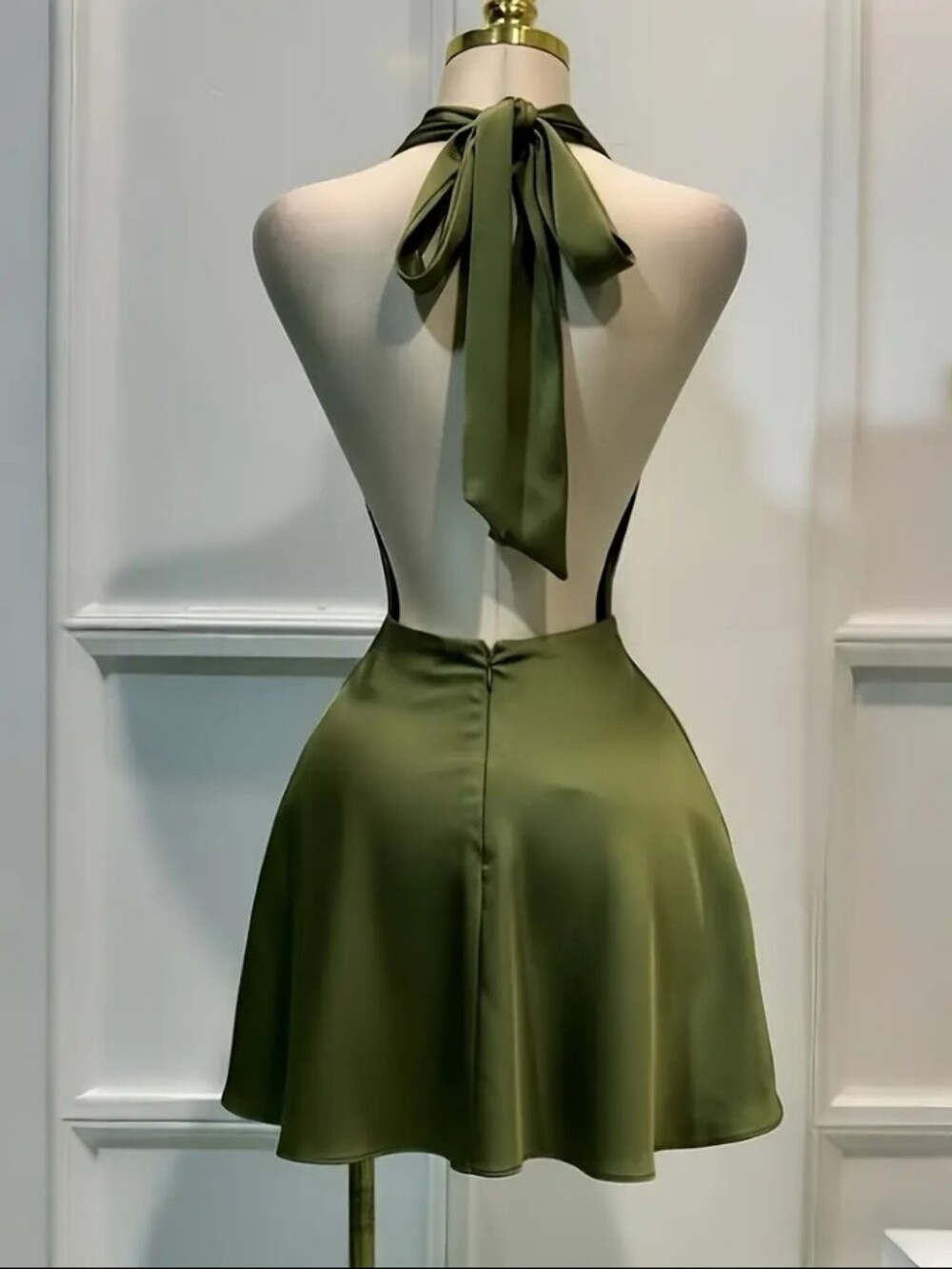 Women'S Elegant Solid Color Satin Back Zipper Dress Backless Satin Dress - Picture 2 of 3